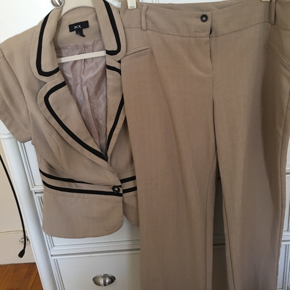 Jacket and pants set